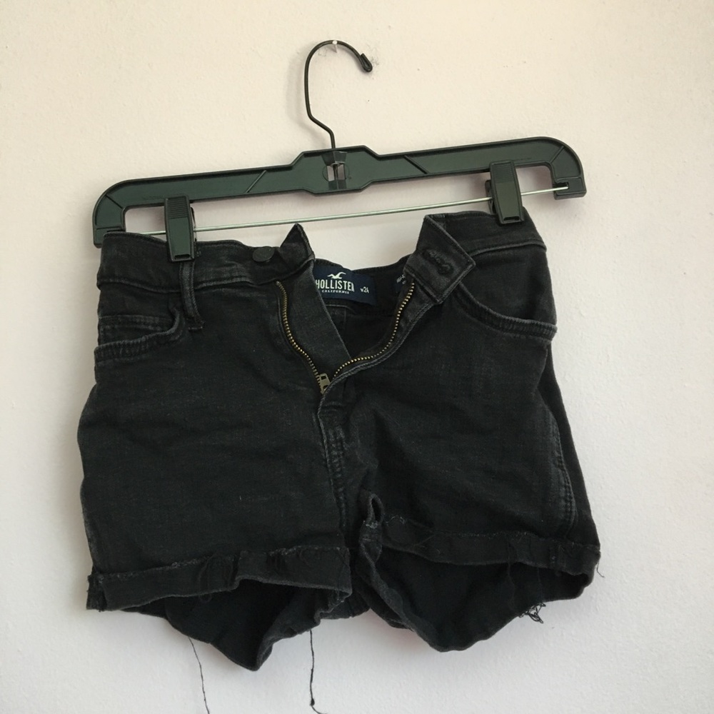 hollister black shorts